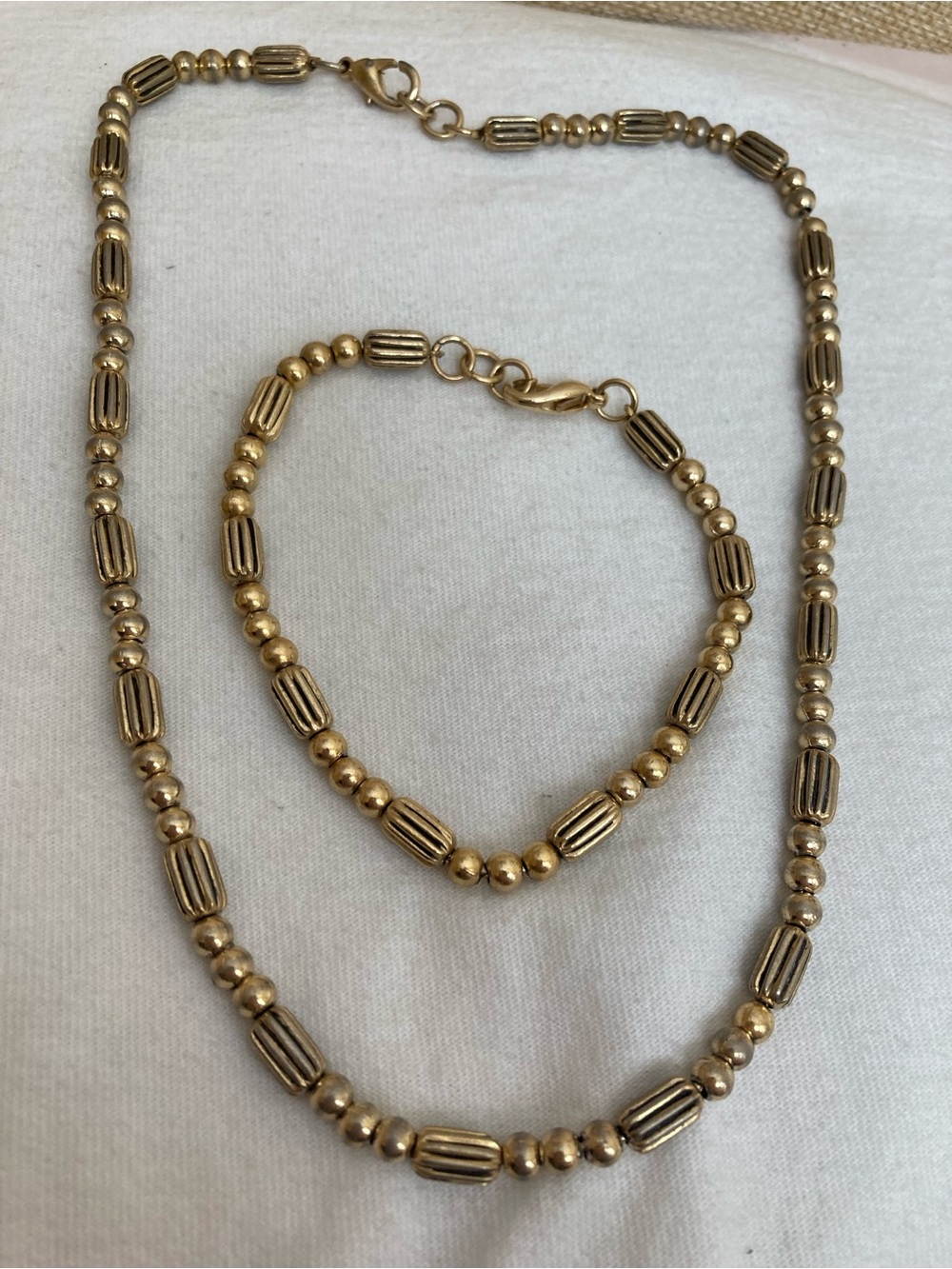 Necklace and Bracelet Vintage Set - Picture 6 of 7